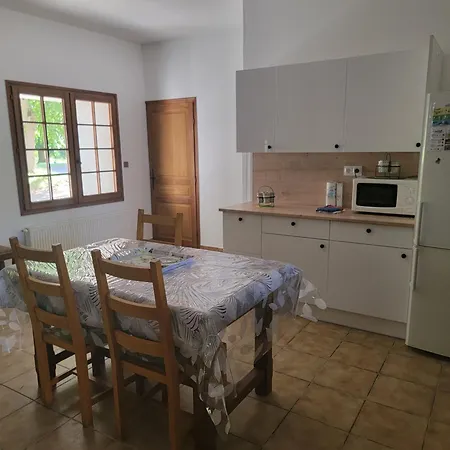 Semesterbostad Maison De Campagne Le Vernet (Ariege)